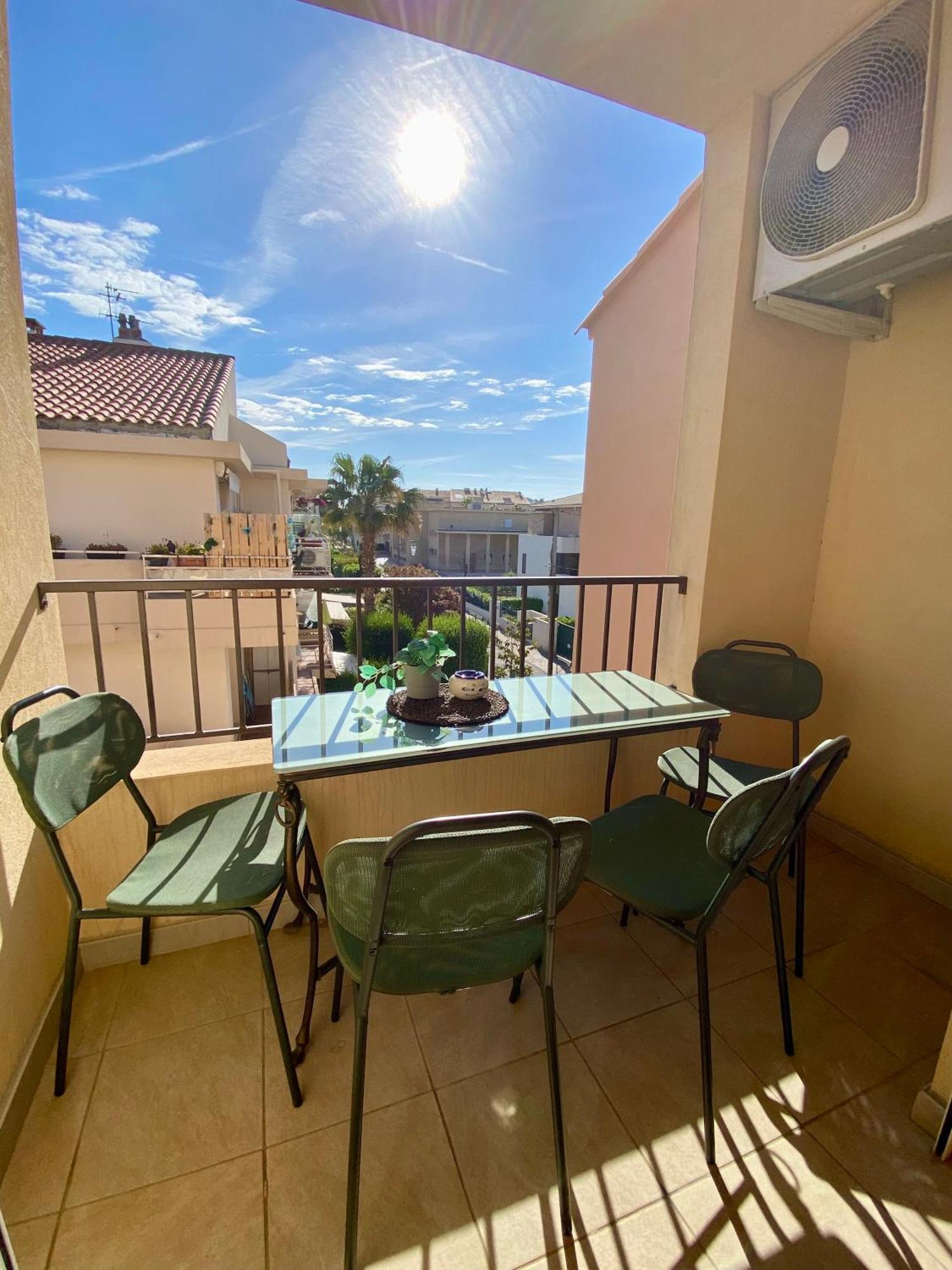 Coeursanary Apartment Luaran gambar