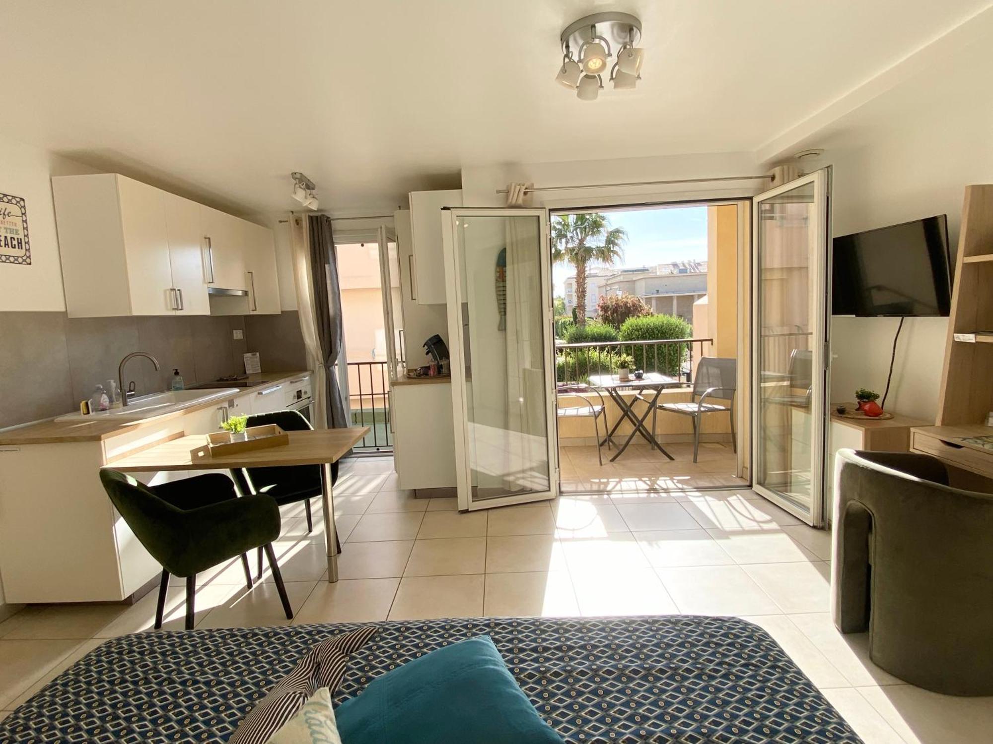 Coeursanary Apartment Luaran gambar
